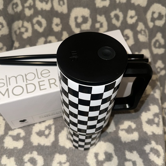 Simple Modern TREK 40oz Tumbler in Black & White Checkmate 🖤 New 🆕 Only One 🖤 - Picture 8 of 17
